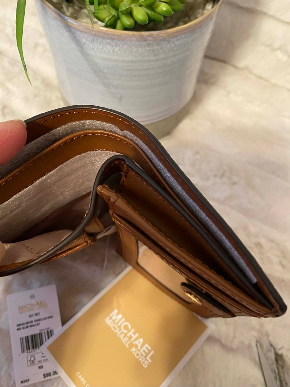 ✨🆕✨Brand New Michael Kors Medium Slim Wallet - Picture 6 of 7